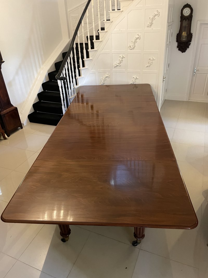 Outstanding Quality Large 16/20 Seater Antique Victorian Figured Mahogany Dining Table 73 x 176 x 420 cm